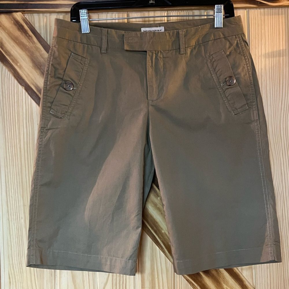 EUC Banana Republic Bermuda Short Green 8